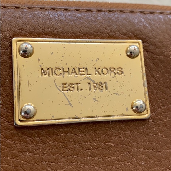 Michael Kors Wallet - Picture 2 of 5